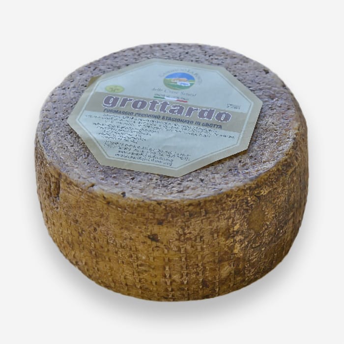 Pecorino "Gottardo" refined in cave